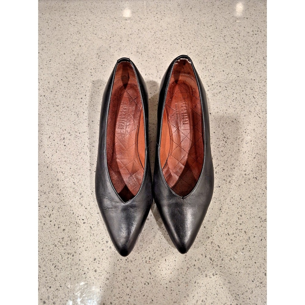 Hispanitas Black Leather Patent Pointed Cap Toe Pumps 37.5/7-7.5